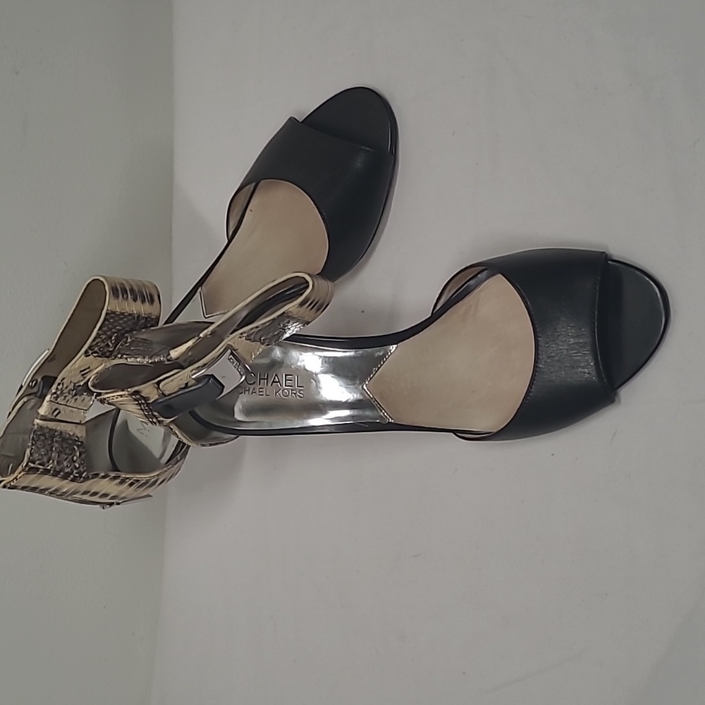 Michael Kors Women's Sandal - Picture 10 of 10